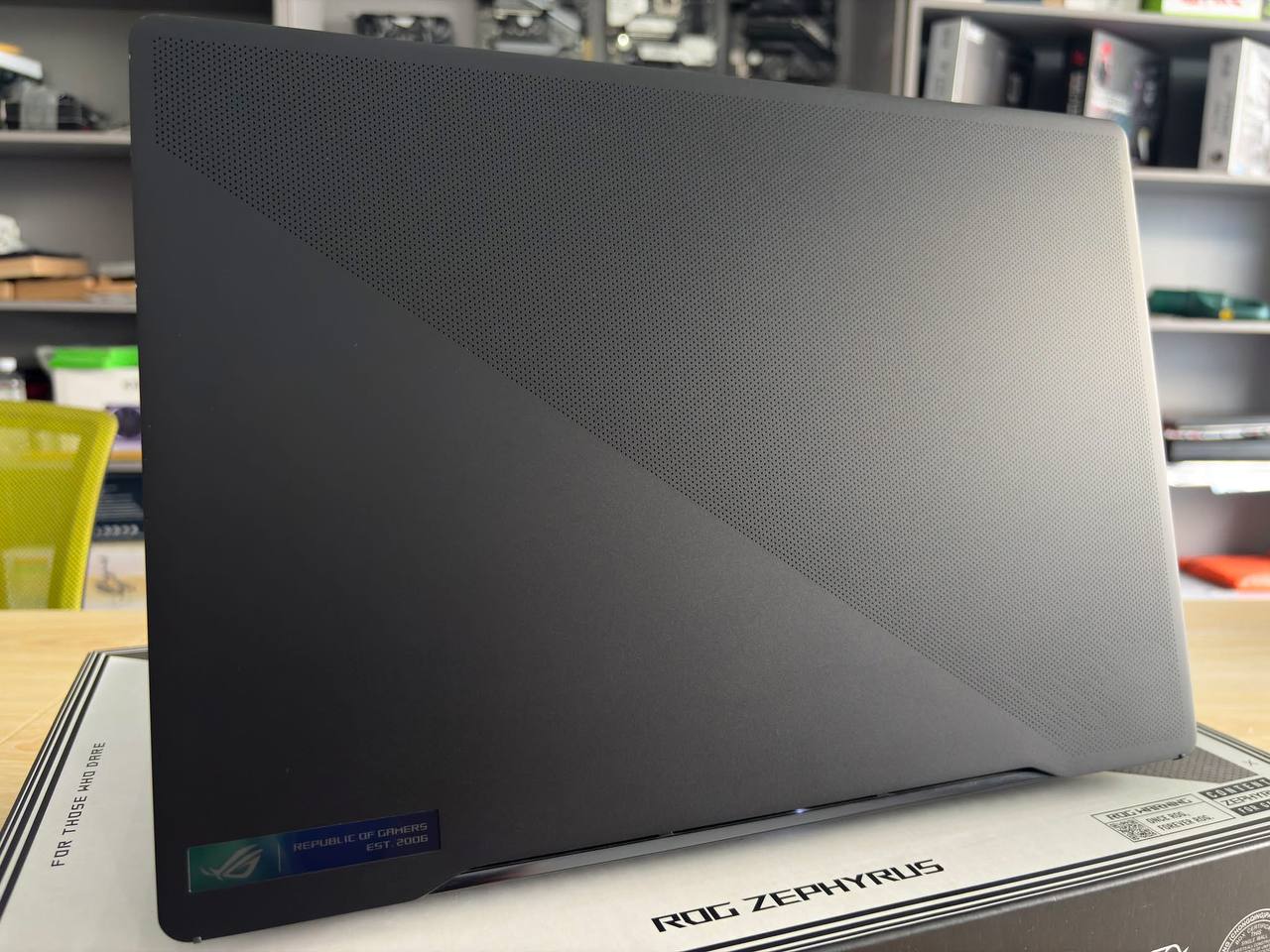 华硕 ROG Zephyrus M16