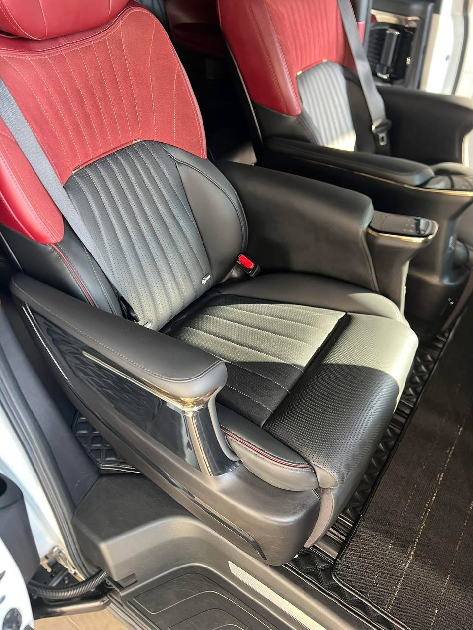 GN8 Full Top option 2024 សាង 41900$ ផ្លាកលេខ2CL